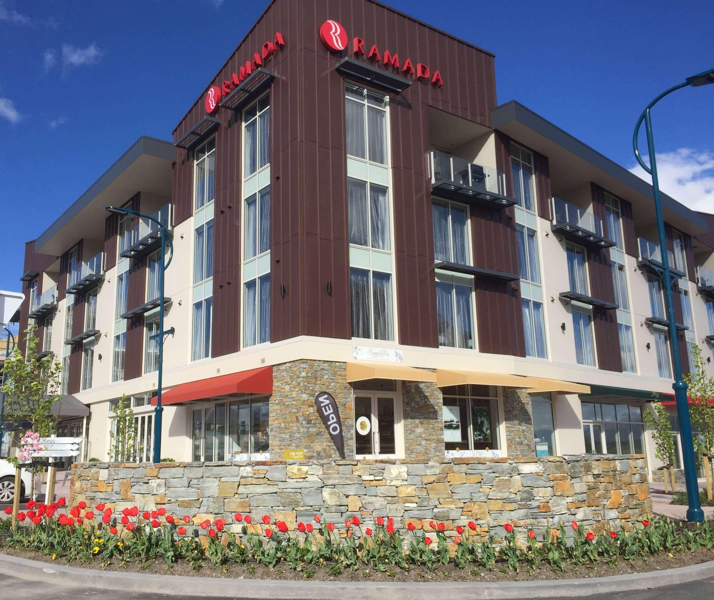 Ramada Suites By Wyndham Queenstown Remarkables Park Esterno foto