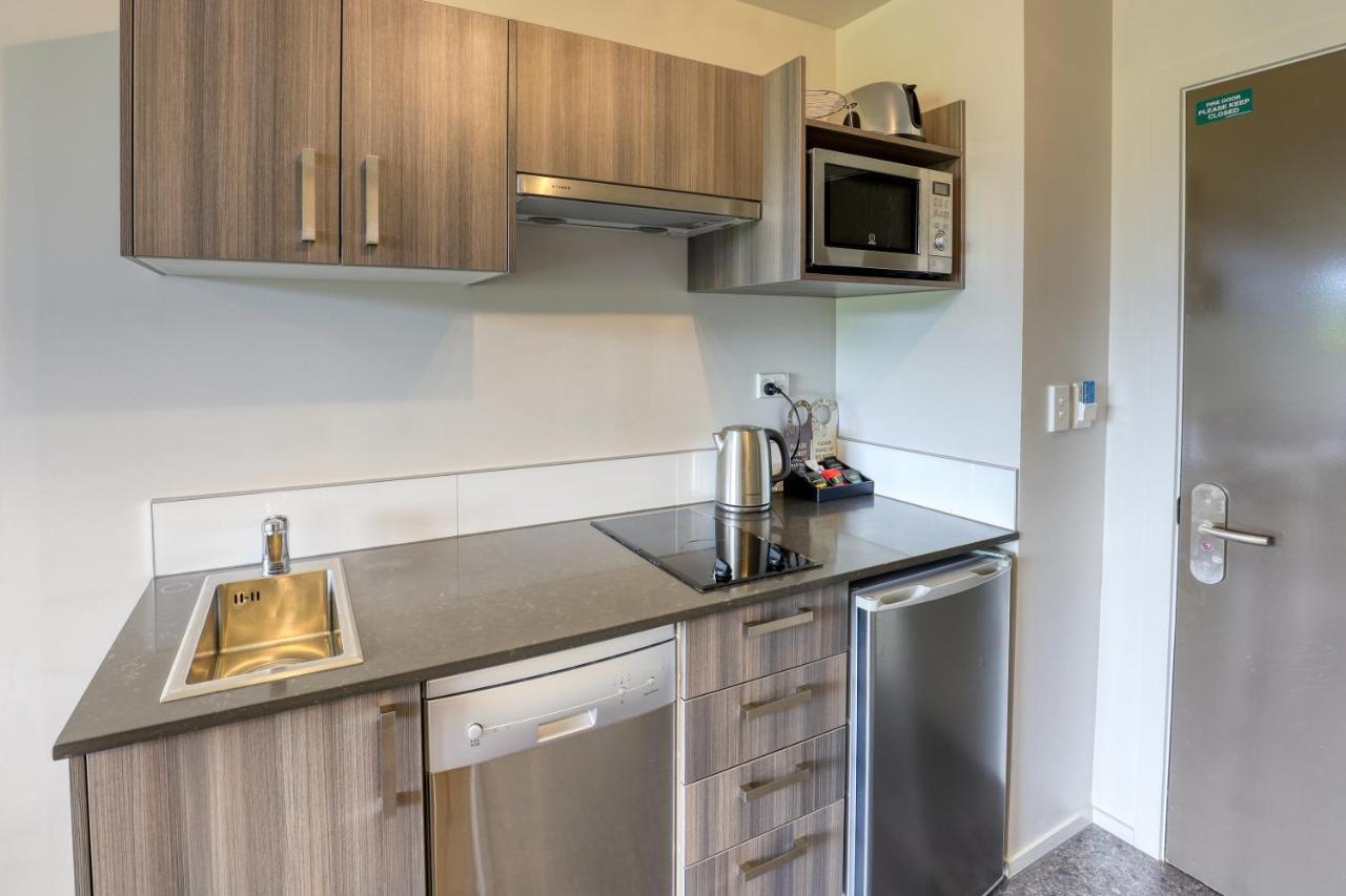 Ramada Suites By Wyndham Queenstown Remarkables Park Esterno foto