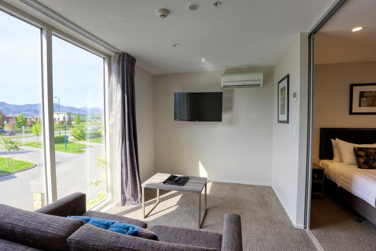 Ramada Suites By Wyndham Queenstown Remarkables Park Esterno foto