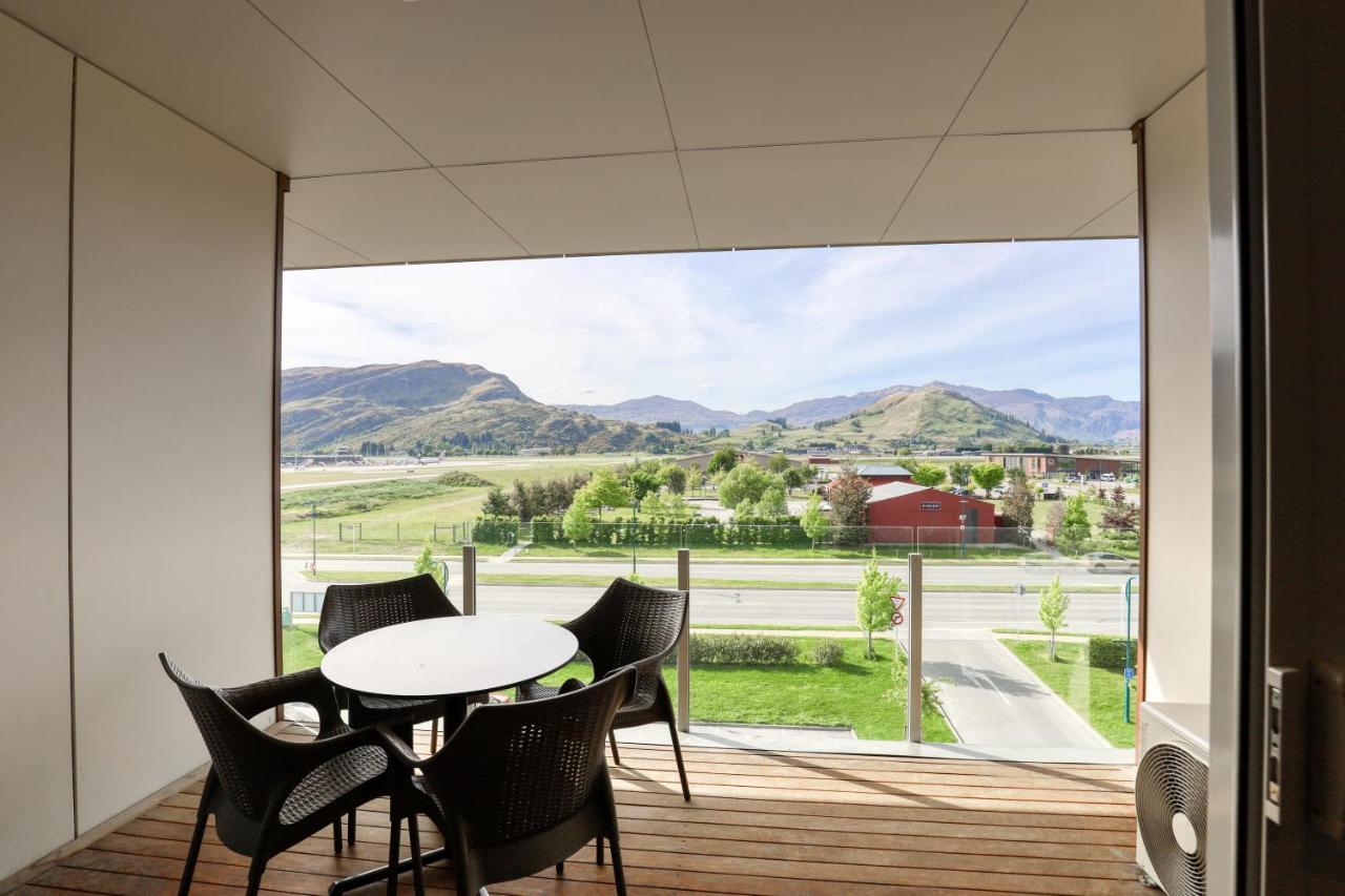 Ramada Suites By Wyndham Queenstown Remarkables Park Esterno foto