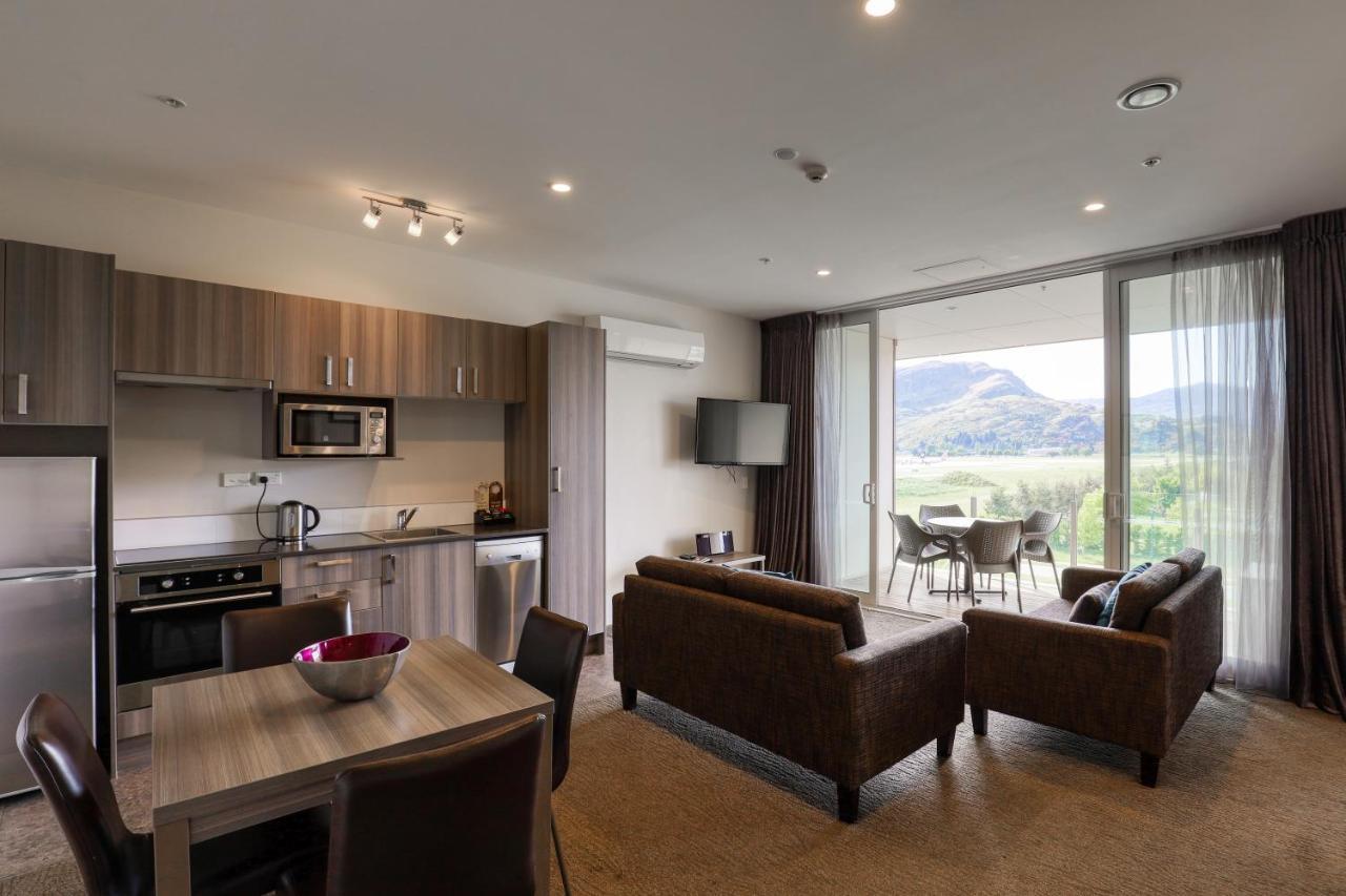 Ramada Suites By Wyndham Queenstown Remarkables Park Esterno foto